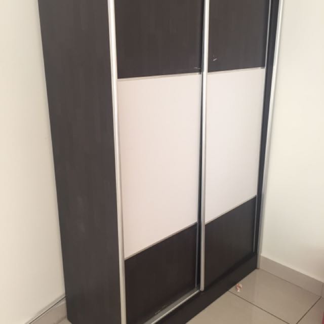 Bedset (Category: Bed Frames & Mattresses) located in Sungai Buloh. Submitted by beepixie (Listing ID 151454771, Image 2). Description: Self pick up ara damansara . I'm giving with matress.
