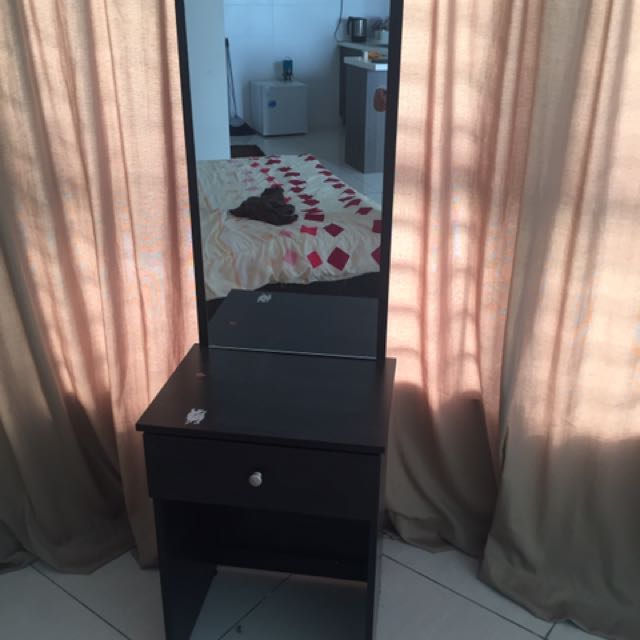 Bedset (Category: Bed Frames & Mattresses) located in Sungai Buloh. Submitted by beepixie (Listing ID 151454771, Image 3). Description: Self pick up ara damansara . I'm giving with matress.