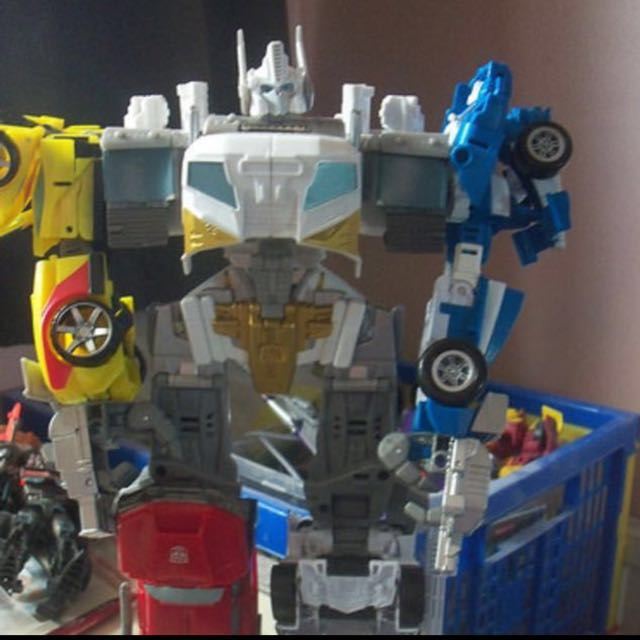 Combiner Wars Battle Core Optimus Prime Or Optimus Maximus Transformer Toys Games Bricks Figurines On Carousell