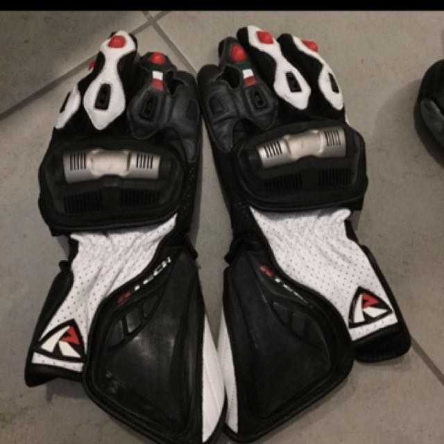 Motorbike Racing gear comes with Taichi wheeled gear bag, Motorcycles