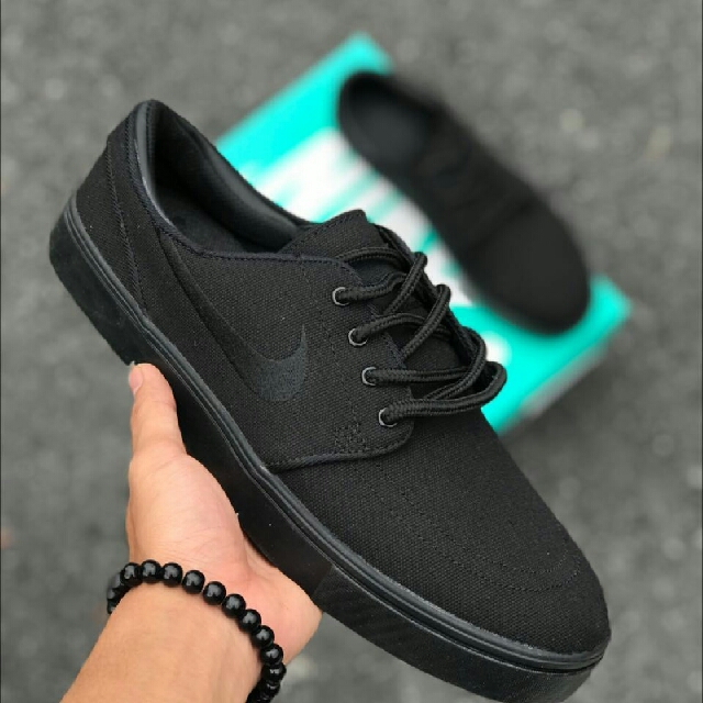 nike stefan janoski all black