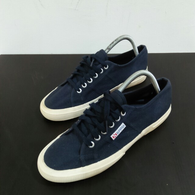 kasut superga