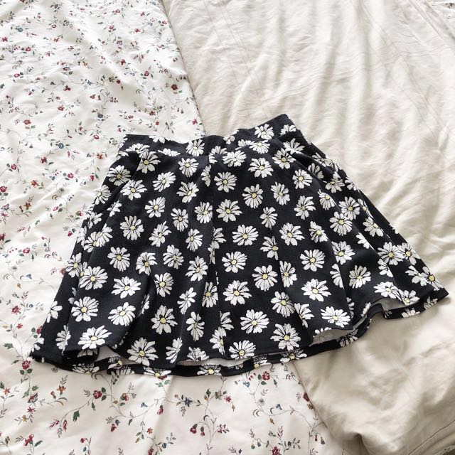 Daisy skater skirt Clearance