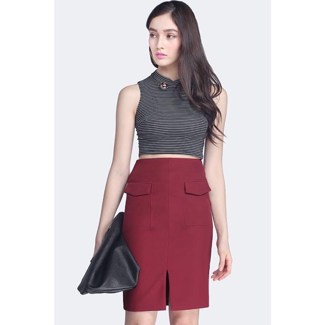 burgundy skirt pockets