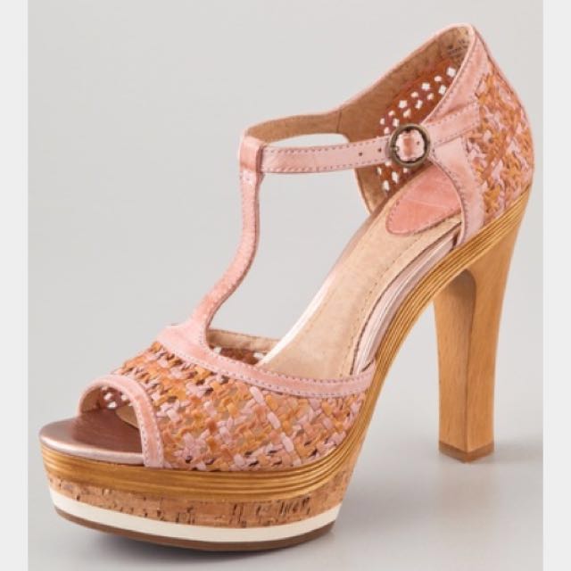 FRYE Kara Woven T Strap Sandals Women s Fashion Footwear