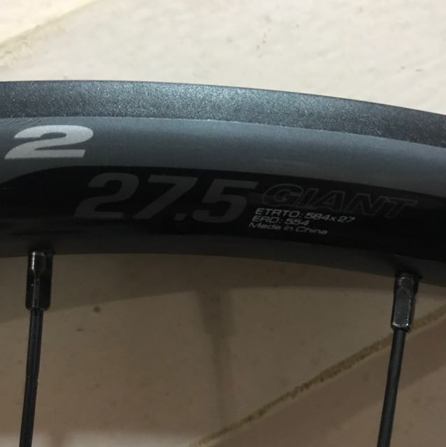 Giant Pam 2 27.5 tubeless ready wheelset Sports Equipment