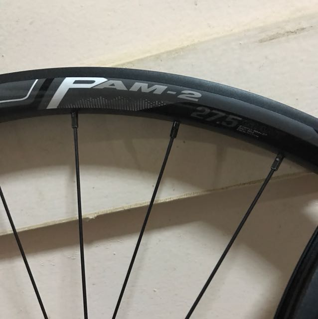 Giant Pam 2 27.5 tubeless ready wheelset Sports Equipment