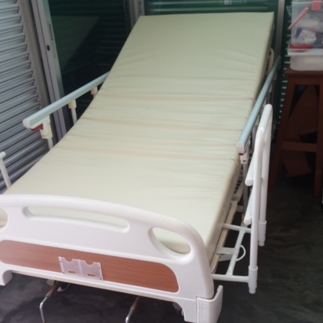 Hospital Bed, Furniture, Beds & Mattresses on Carousell