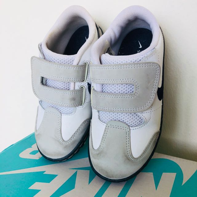 Nike Shoes Boys white sneakers size 26 Babies Kids Babies Kids Fashion on Carousell