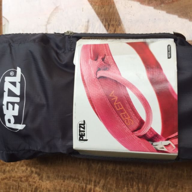 Petzl Selena Climbing Harness, Sports Equipment, Hiking & Camping on
