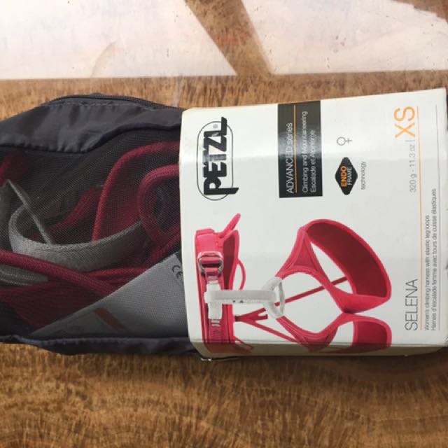 Petzl Selena Climbing Harness, Sports Equipment, Hiking & Camping on
