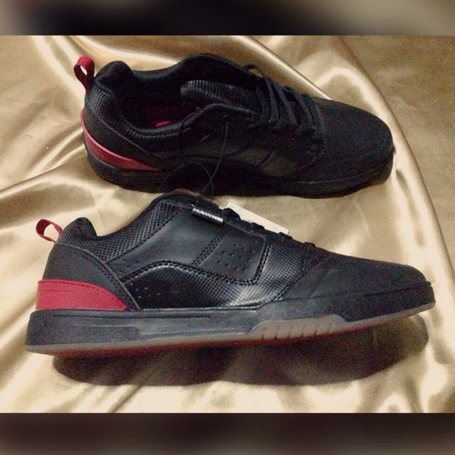 Hawk discount skate shoes
