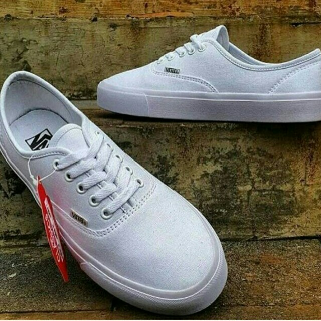  Sepatu  Vans  Tinggi Warna  Putih  CantikNesia