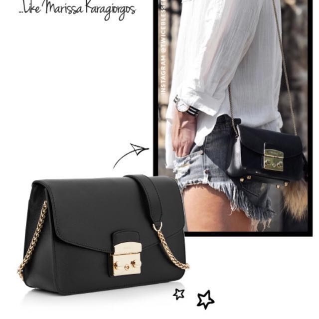 Furla mini hotsell metropolis black
