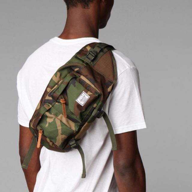 Herschel 18 hip pack top