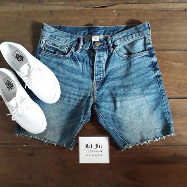 H&M cut off denim shorts (Category: Shorts) located in Manila. Submitted by whateverkbye (Listing ID 151945992, Image 1). Description: .