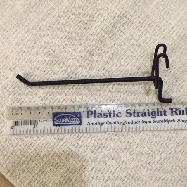 Hook (Category: Craft Supplies & Tools) located in Singapore. Submitted by niteheart (Listing ID 151782389, Image 3). Description: .