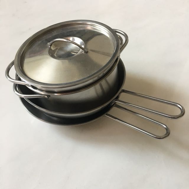 https://media.karousell.com/media/photos/products/2018/01/28/ikea_duktig_5piece_toy_cookware_set_1517131974_c3bc74ae.jpg