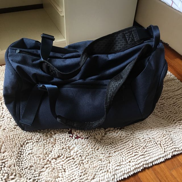 lululemon side bag