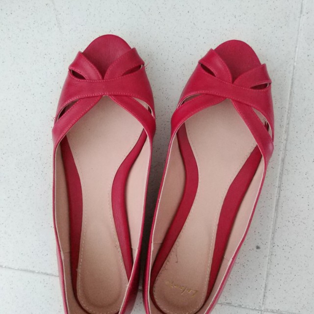 Red open outlet toe flats