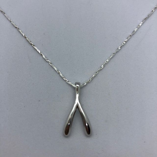 The heirs clearance necklace