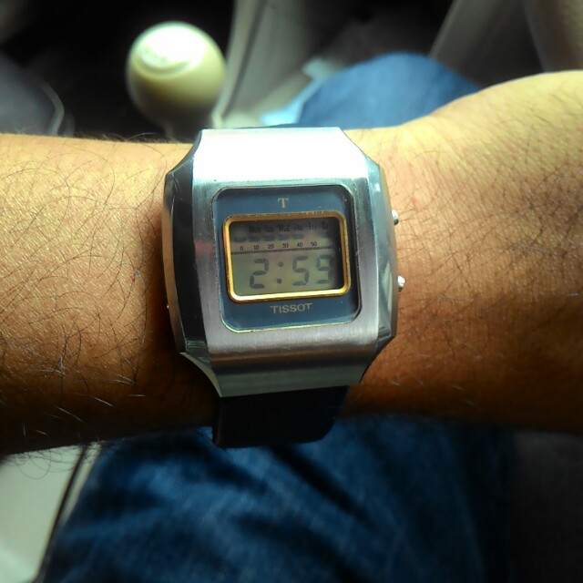 Tissot Digital Rare Vintage.., Fesyen Pria, Jam Tangan di Carousell