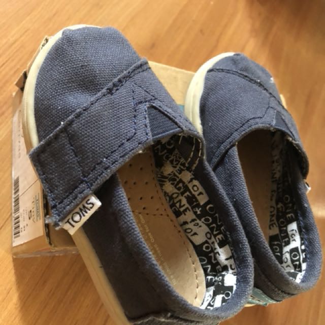 toms baby boy shoes