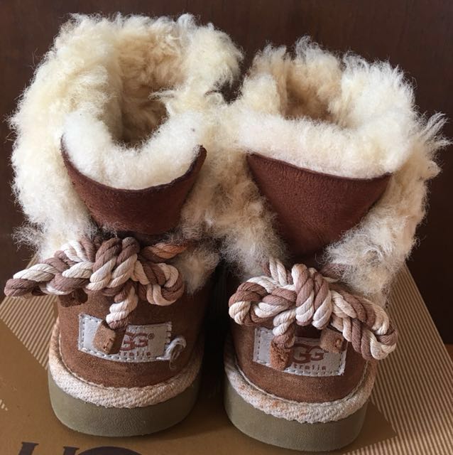 Ugg selene deals boot