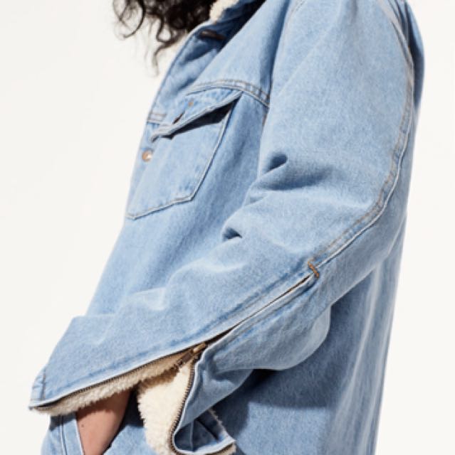 Aritzia tna denim Sherpa jacket Women s Fashion Clothes on Carousell