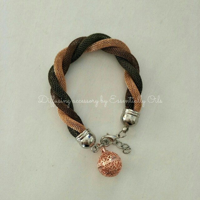 Diffuser Bracelets (Category: Bracelets) located in Singapore. Submitted by essentiallyoils (Listing ID 152029432, Image 2). Description: .