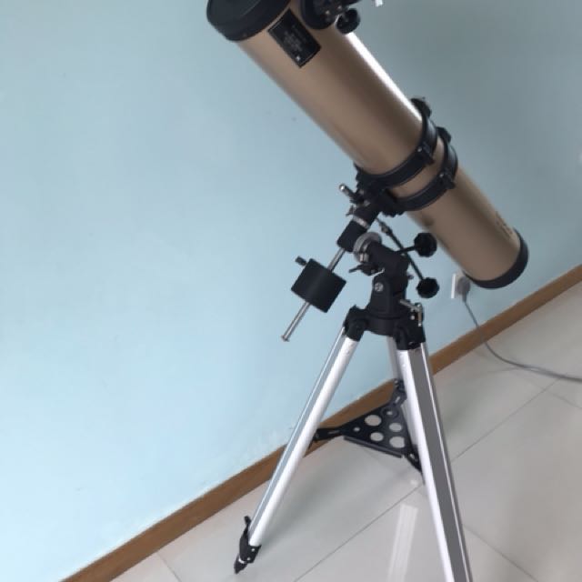Tasco luminova telescope 114mm hot sale 900mm