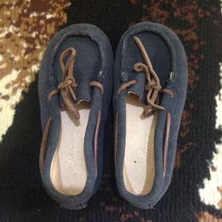 Sepatu anak merk Alunan