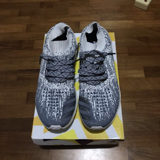 Ultra boost white top noise
