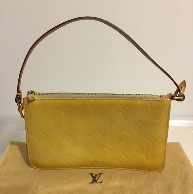 Louis Vuitton Vernis Lexington Pochette - Handbags - LOU191850, The  RealReal