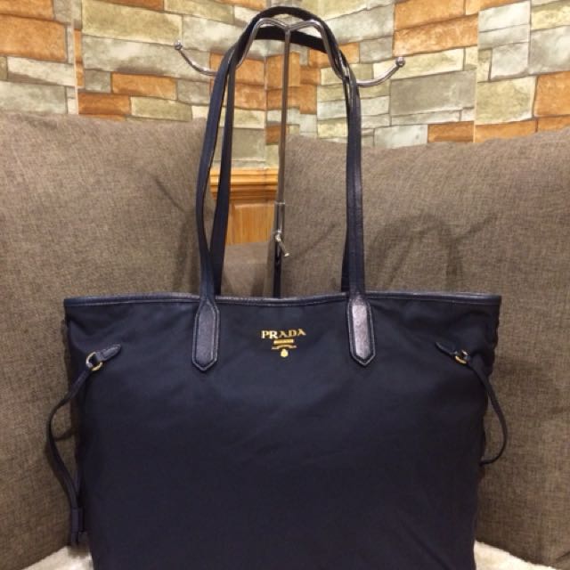 Authentic Prada Nylon Leather Neverfull Tote Bag, Luxury, Bags & Wallets on  Carousell