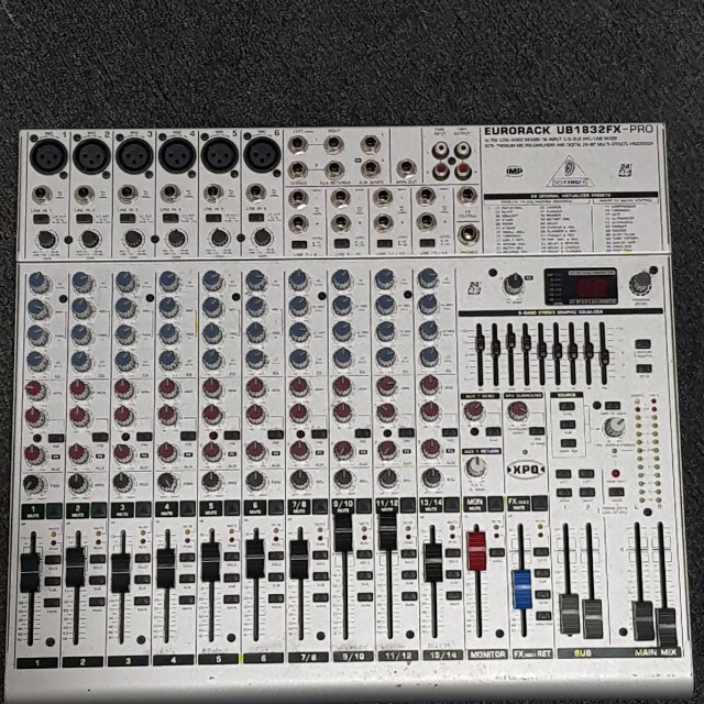 BEHRINGER EURORACK UB1832 FX-PRO ミキサー - 器材