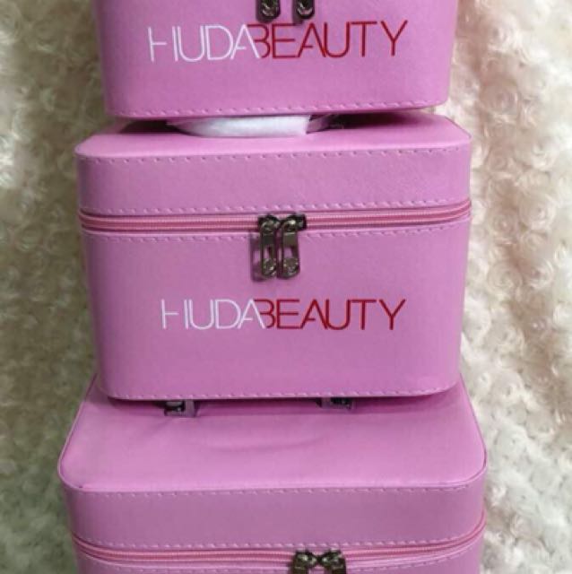 Huda vanity case deals
