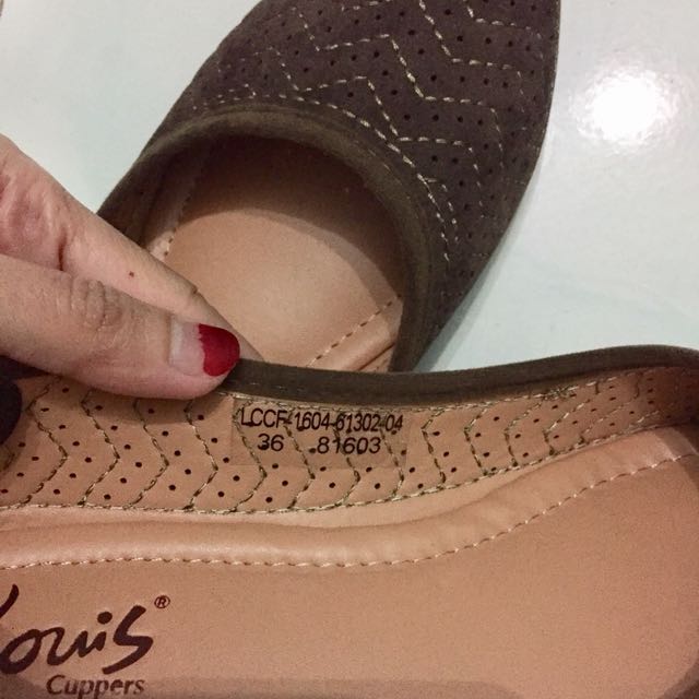 Kasut Louis Cuppers, Women's Fashion, Footwear, Sneakers on Carousell