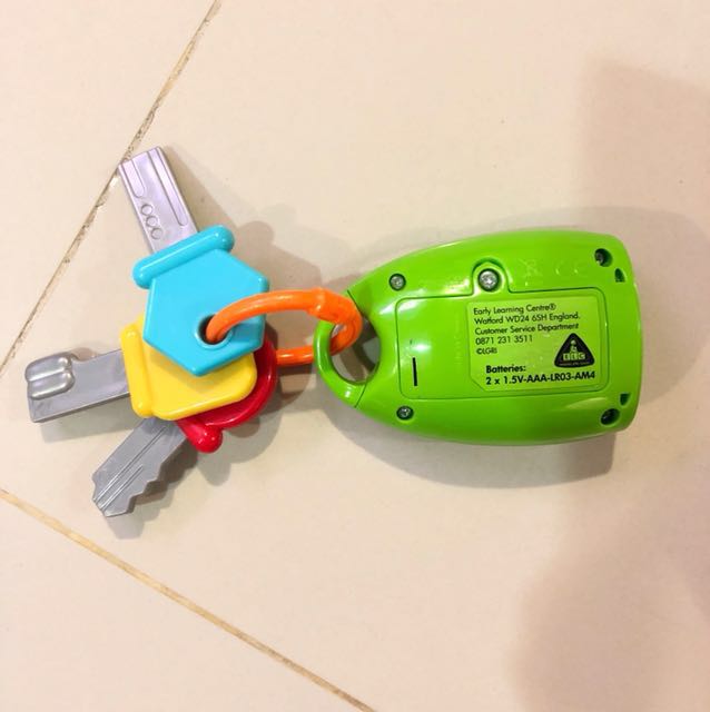 Remote Keys (Category: Remote Control Toys) located in Kuala Lumpur. Submitted by nilkl (Listing ID 152126248, Image 2). Description: Still in good condition. Get this for free if you are buying any of the polo dress😄.