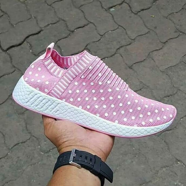 Adidas NMD slip on polkadot, Fesyen 