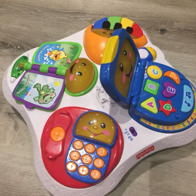 Fisher price sit to outlet stand activity table