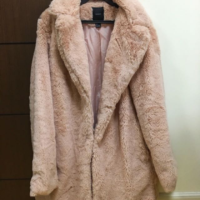 Forever 21 Faux Fur Winter Coat Women S Fashion Clothes On Carousell