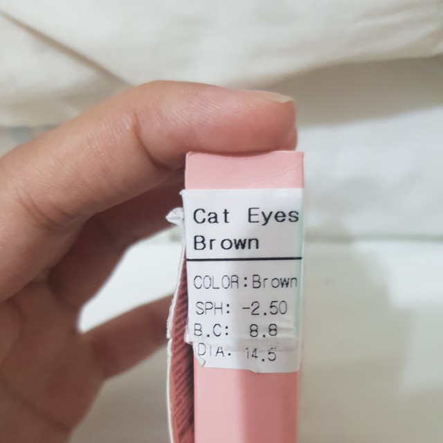 Lofalens Cat Eyes Brown 2 5 Degree Health Beauty Hand Foot