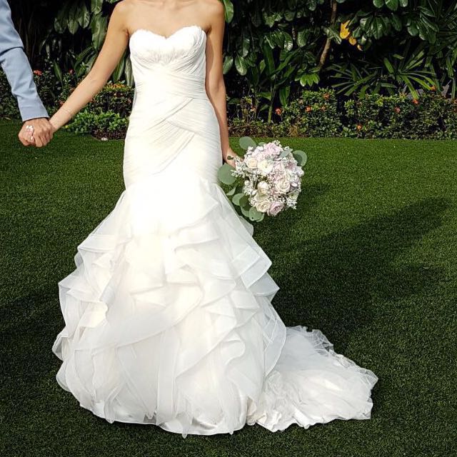 Pronovias xxl Clearance