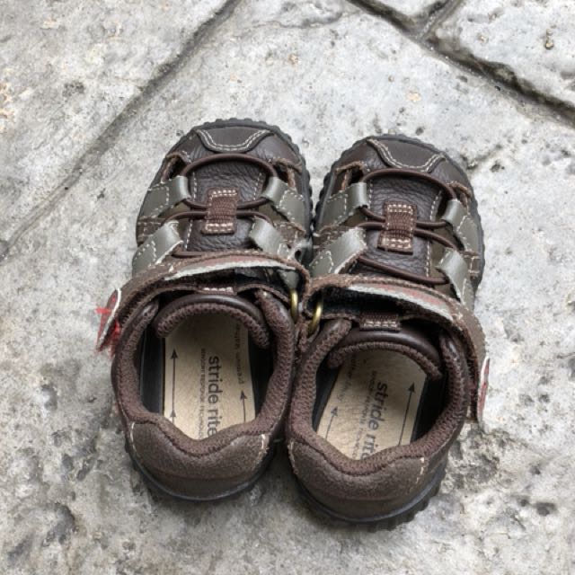 stride rite walking shoes girl