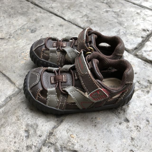 stride rite walking shoes girl
