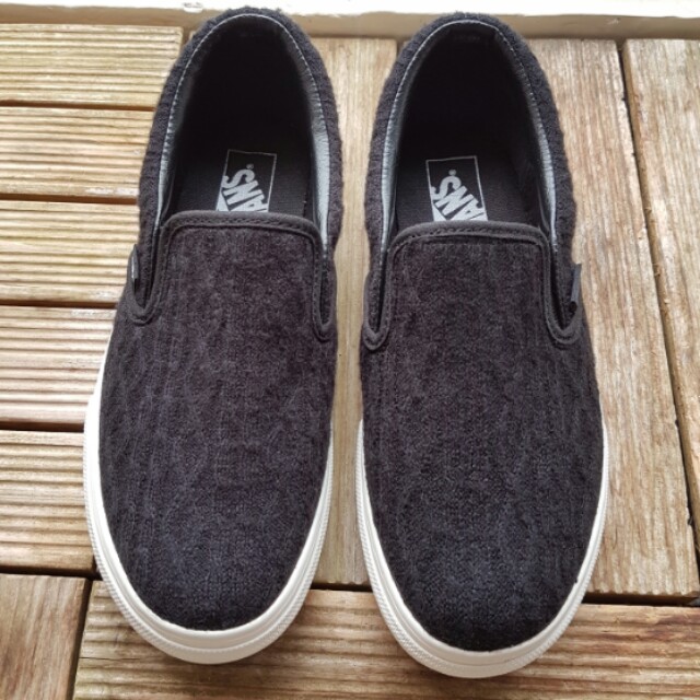 vans slip on 37
