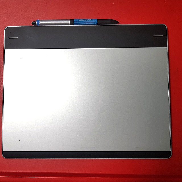 Wacom Intuos Pen Touch Medium Cth 680 S Electronics Computer Parts Accessories On Carousell