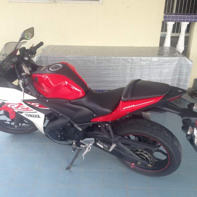 Yamaha r25, Motorbikes on Carousell