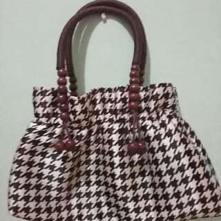 Tas monocrome